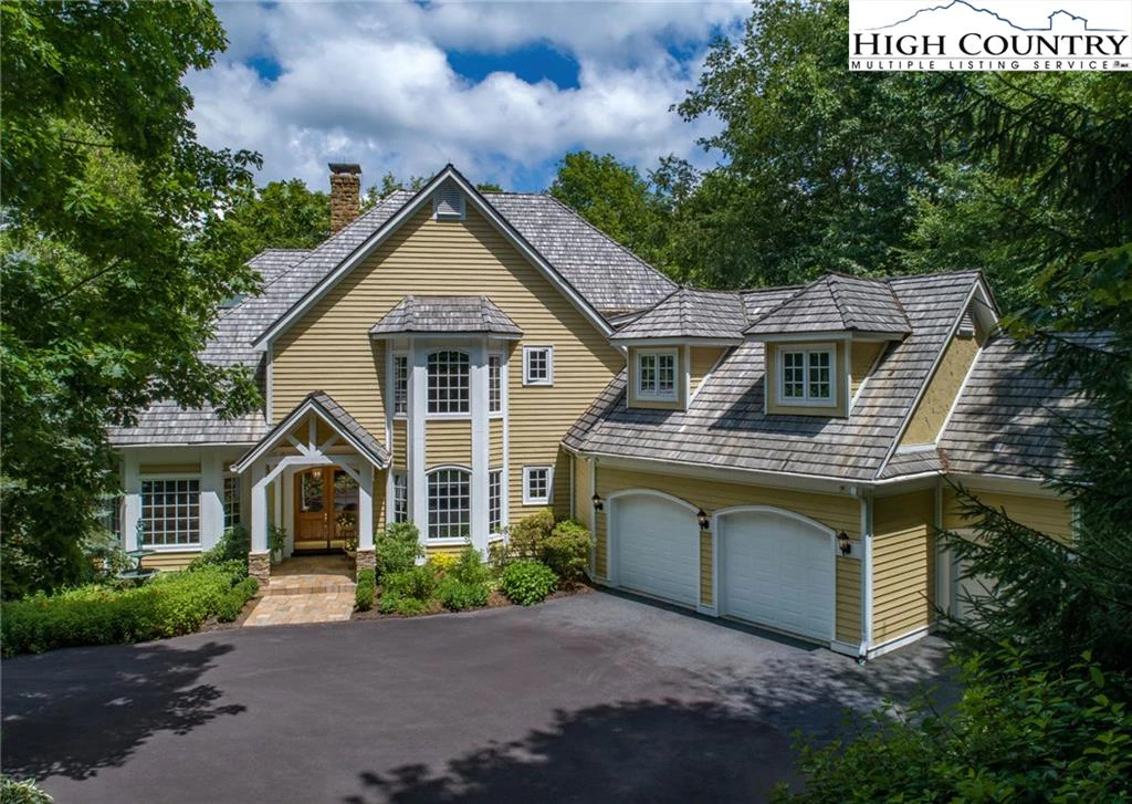 Image number 1 for the current listing