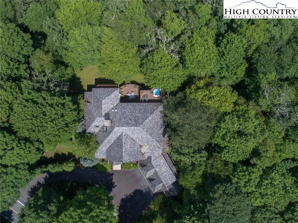 Image number 10 for the current listing