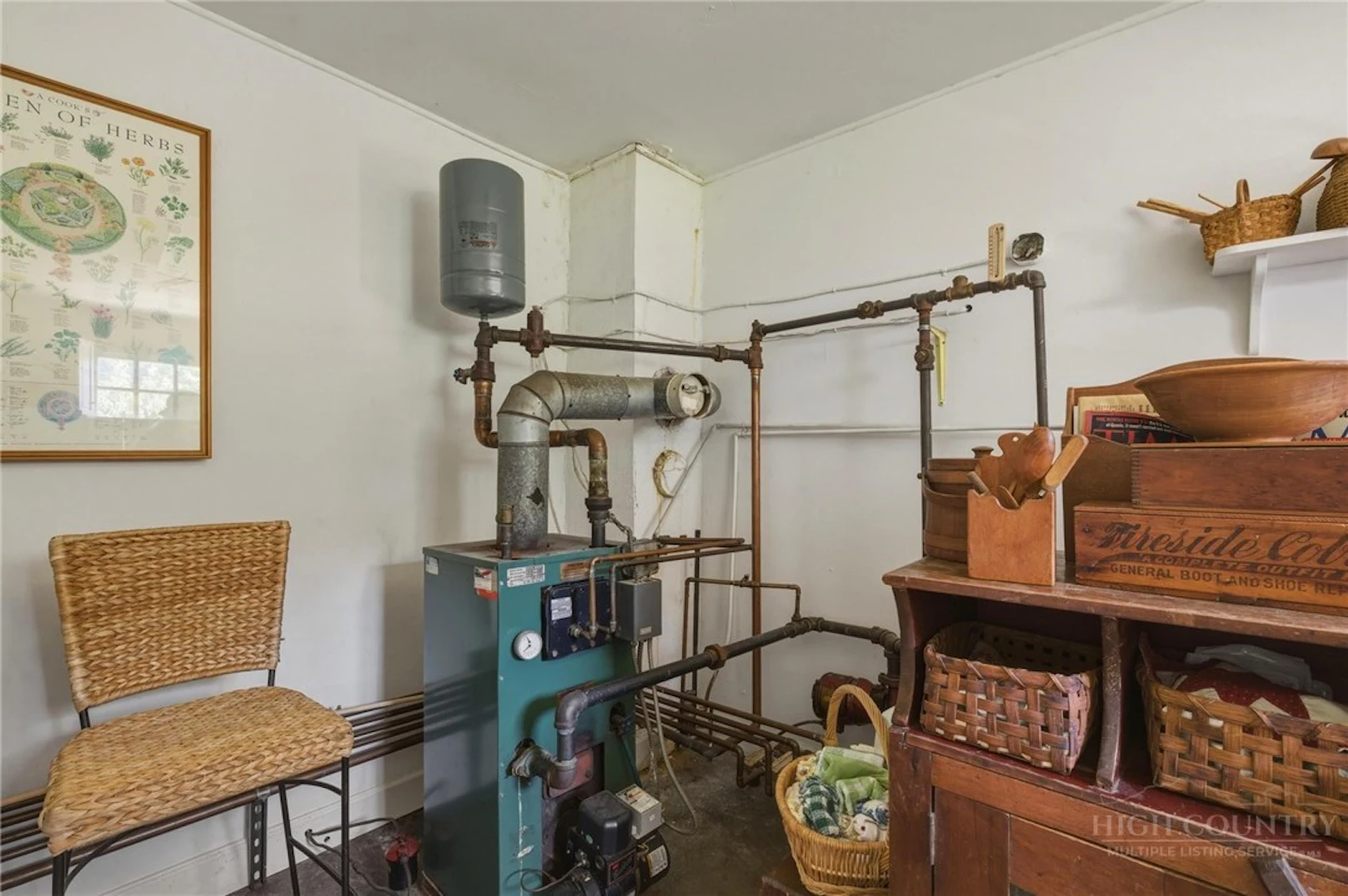 Image number 18 for the current listing