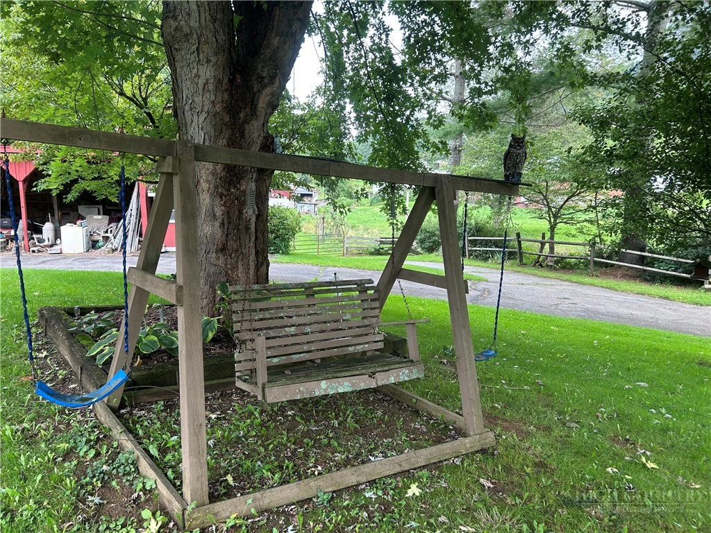 Image number 9 for the current listing