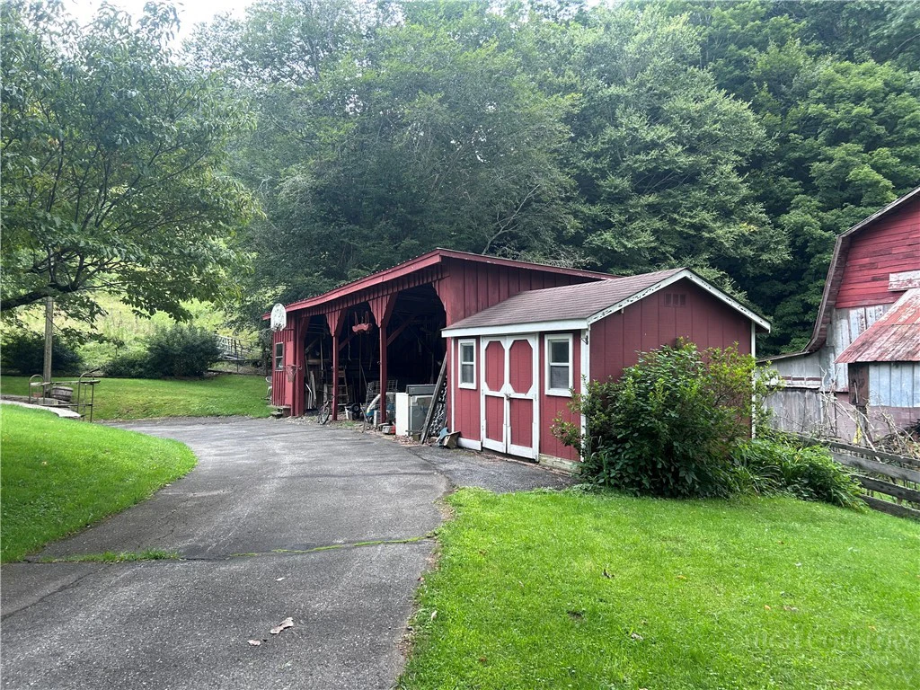 Image number 11 for the current listing