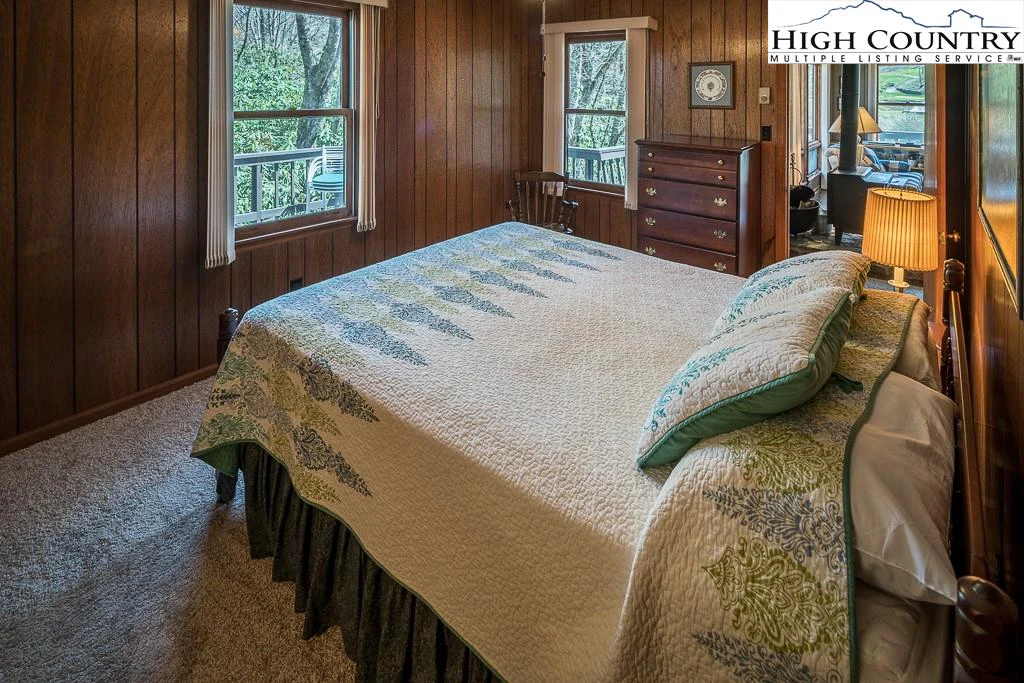Image number 11 for the current listing