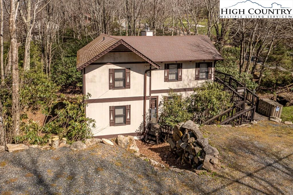 Image number 14 for the current listing