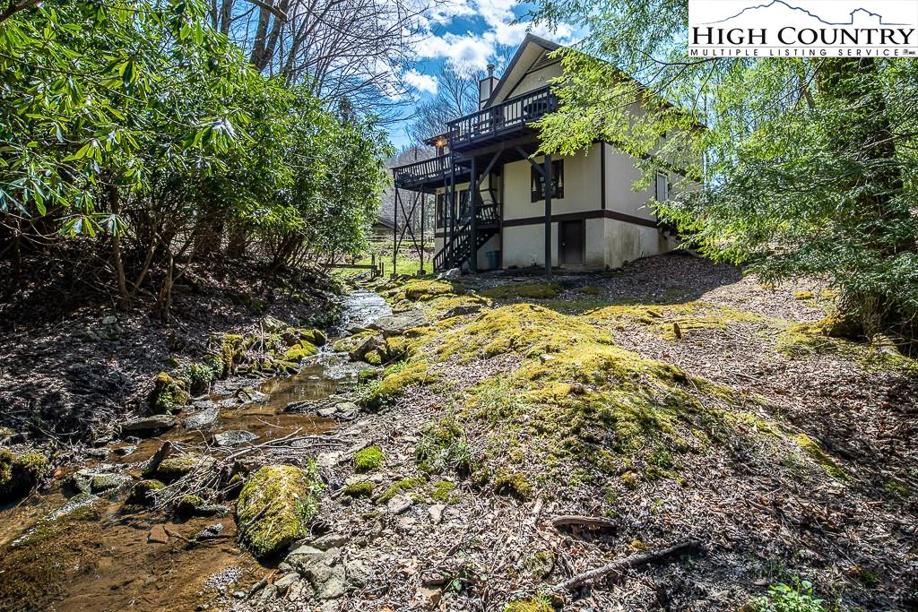 Image number 17 for the current listing