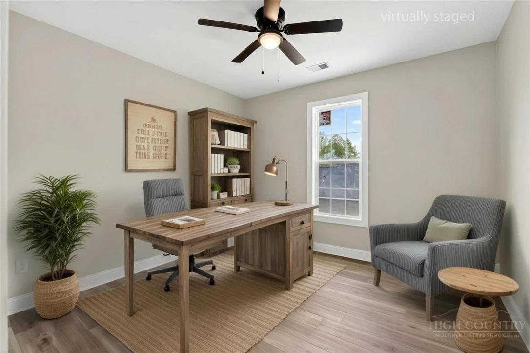 Image number 4 for the current listing
