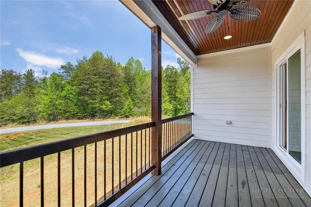 Image number 12 for the current listing