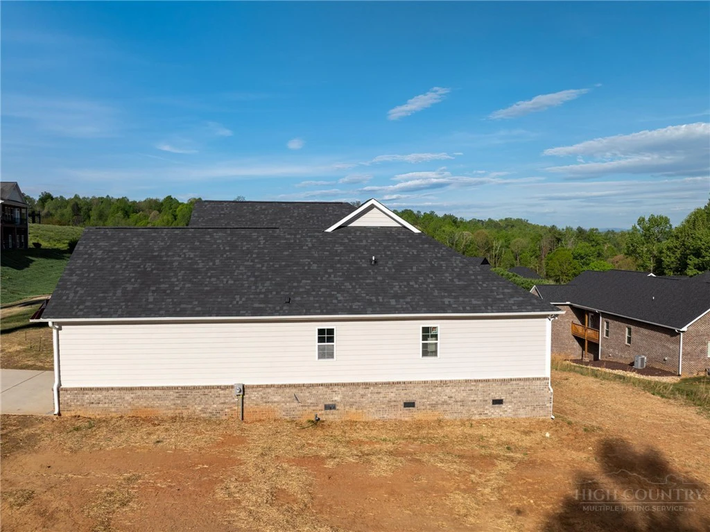 Image number 16 for the current listing