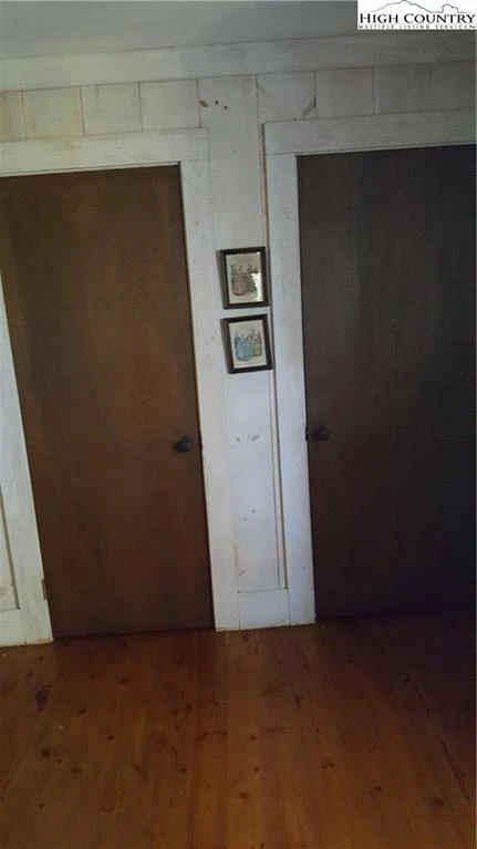 Image number 20 for the current listing
