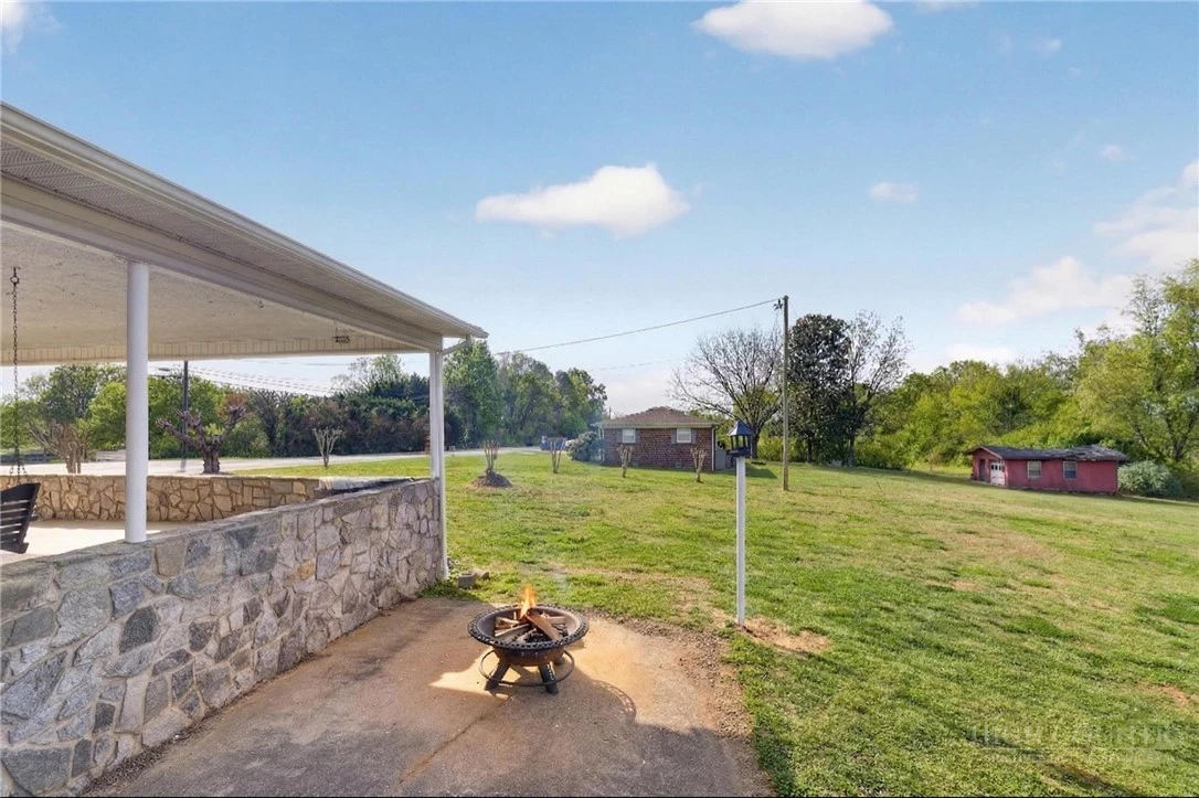 Image number 19 for the current listing