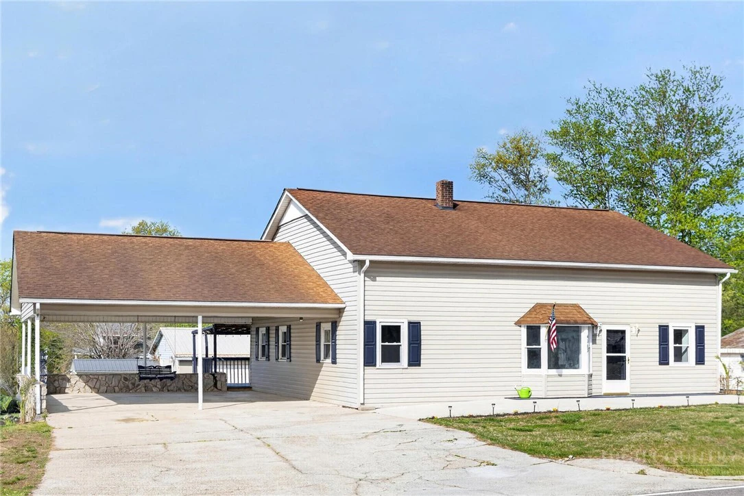 Image number 1 for the current listing