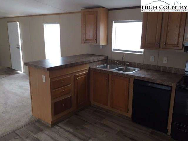Image number 6 for the current listing