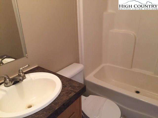 Image number 10 for the current listing