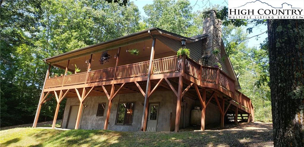 Image number 1 for the current listing