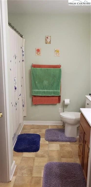 Image number 3 for the current listing