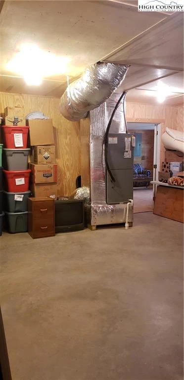 Image number 12 for the current listing