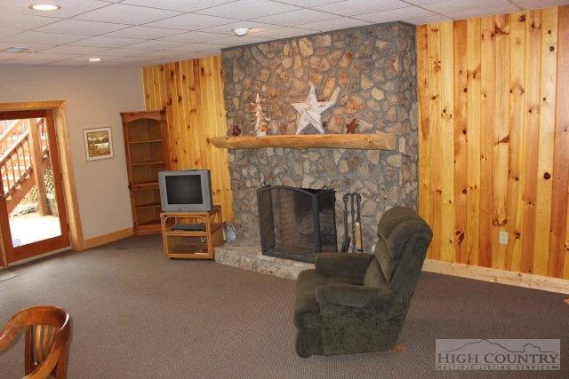 Image number 3 for the current listing