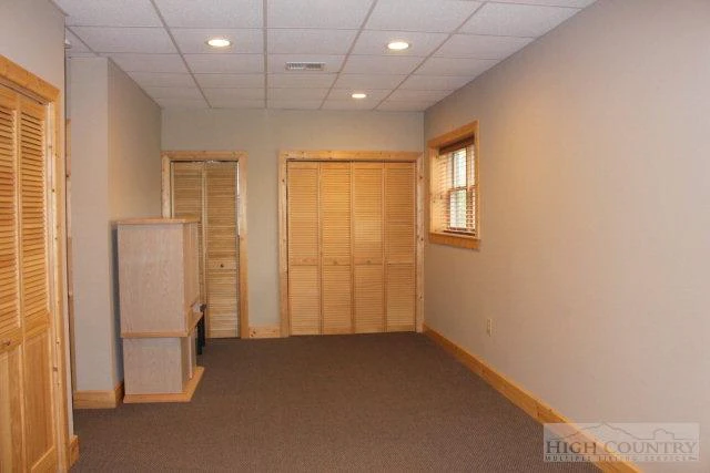 Image number 6 for the current listing