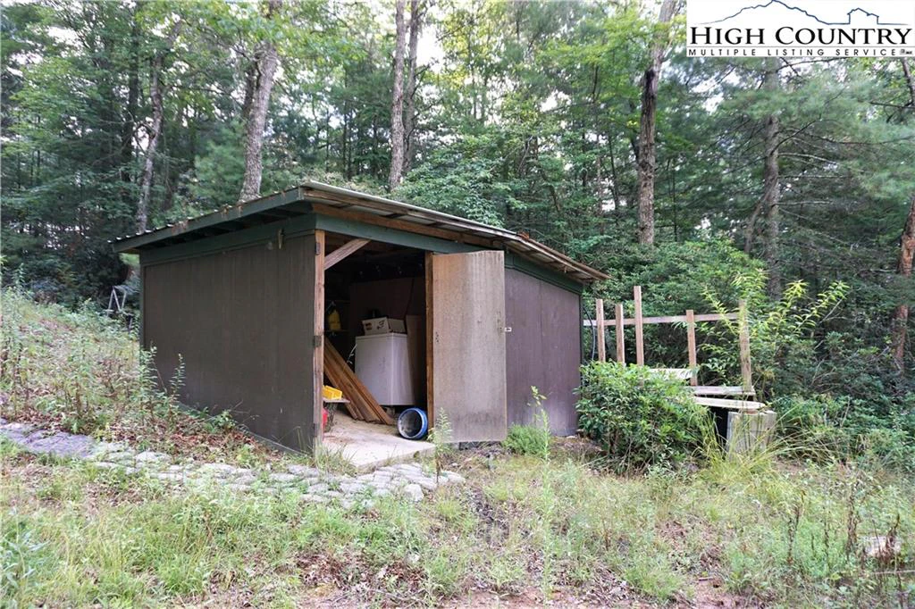 Image number 12 for the current listing