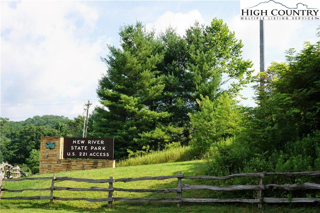 Image number 4 for the current listing