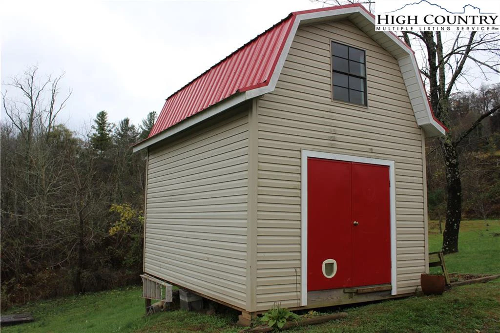 Image number 4 for the current listing