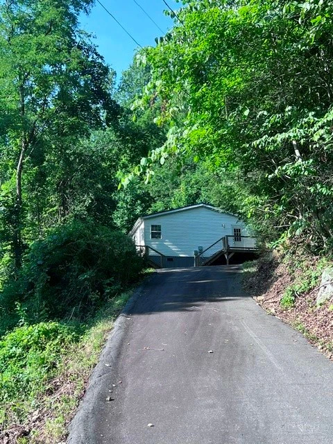 Image number 1 for the current listing