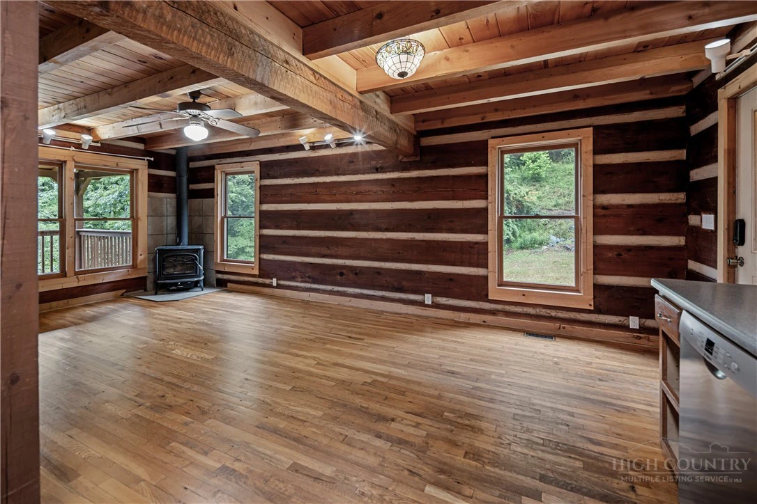 Image number 3 for the current listing