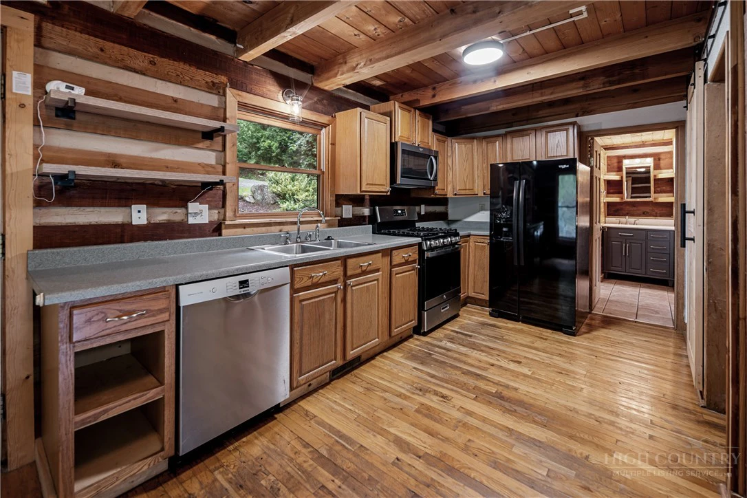 Image number 6 for the current listing