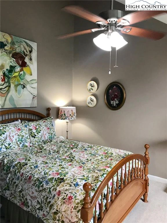 Image number 14 for the current listing