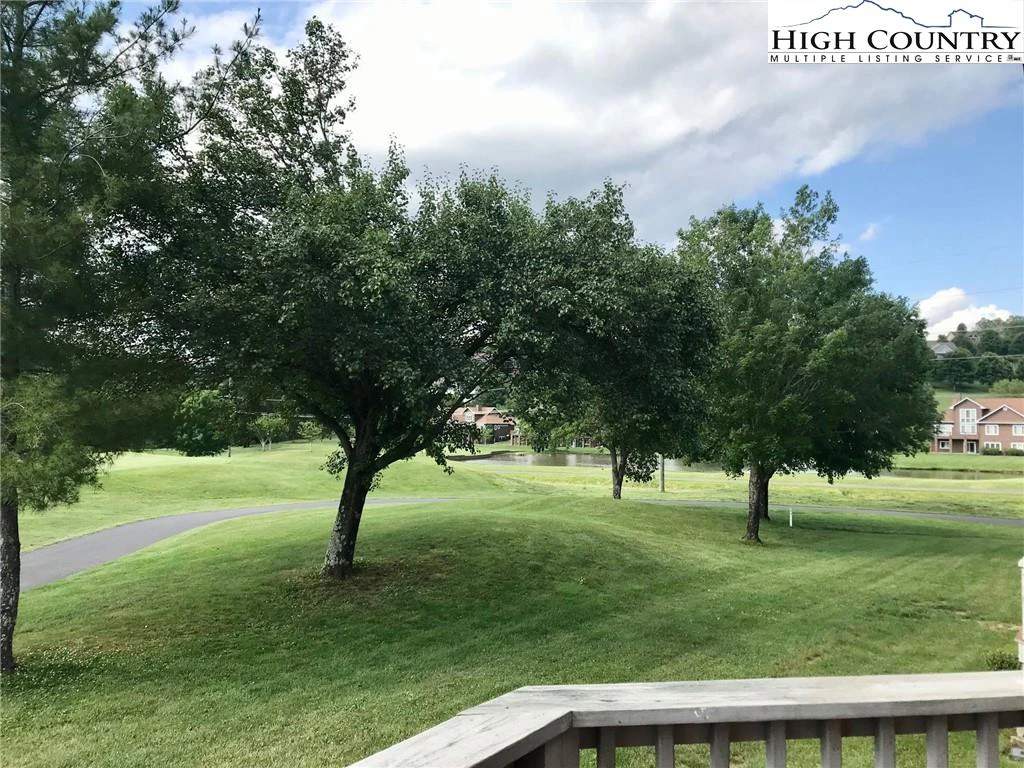 Image number 3 for the current listing