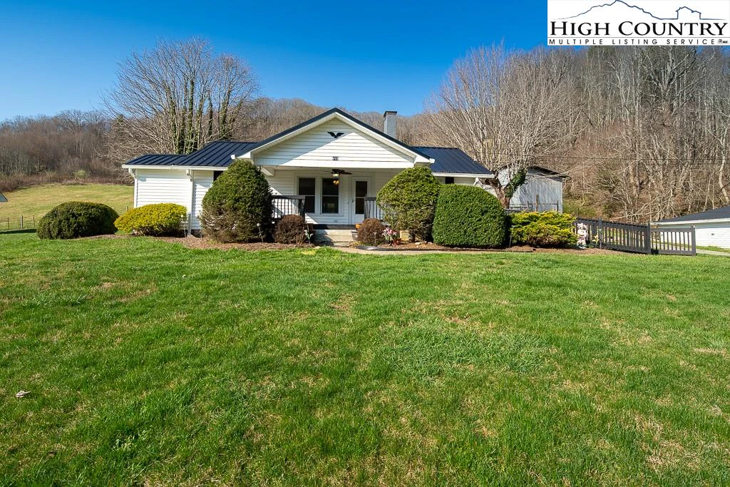 Image number 1 for the current listing