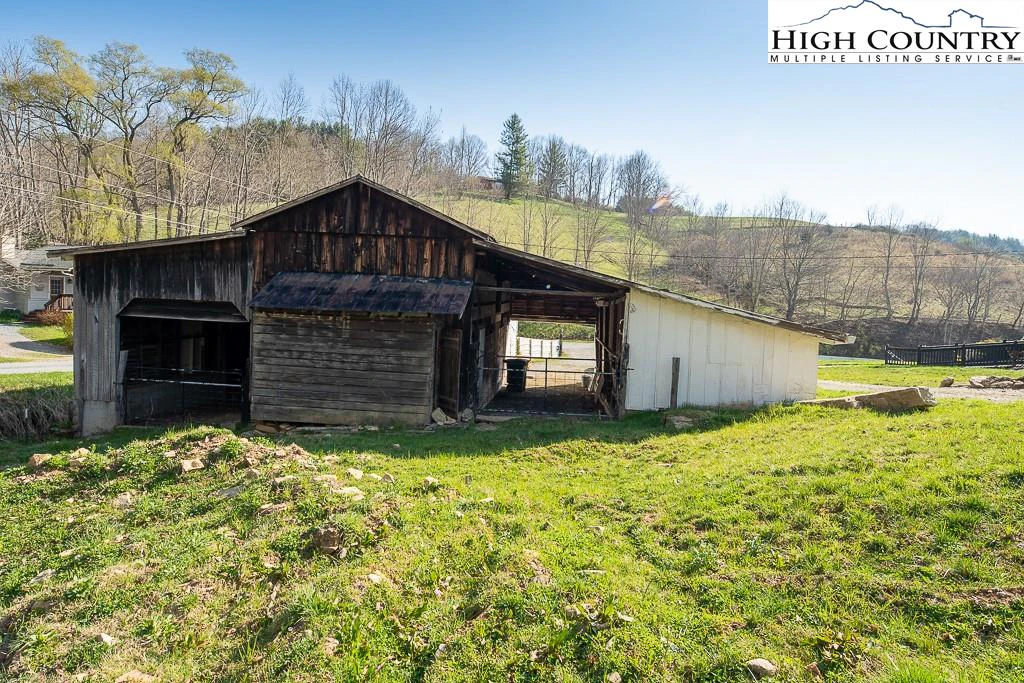 Image number 2 for the current listing