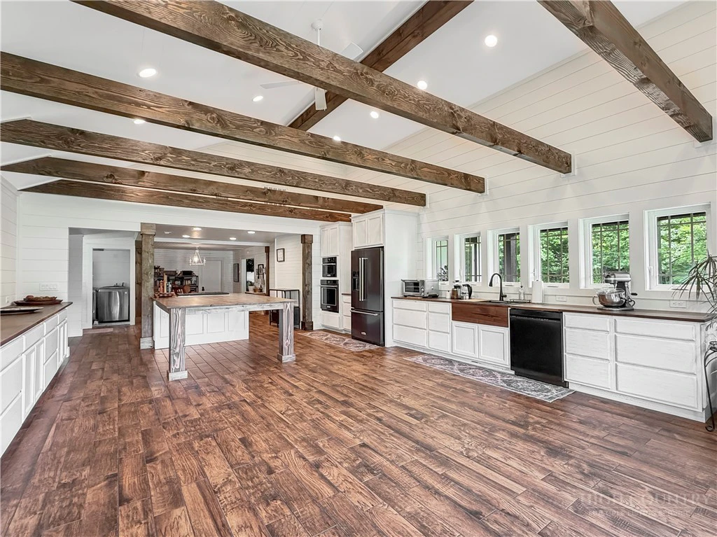 Image number 6 for the current listing