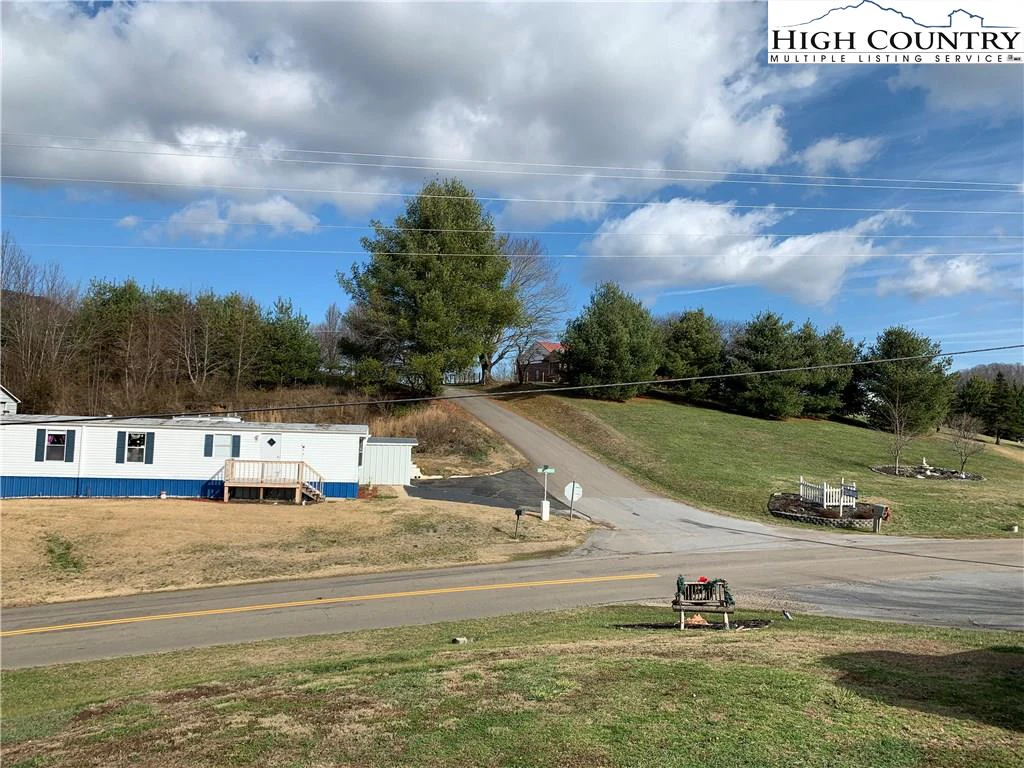 Image number 19 for the current listing
