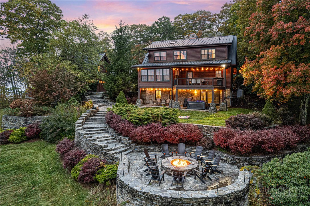 Image number 2 for the current listing