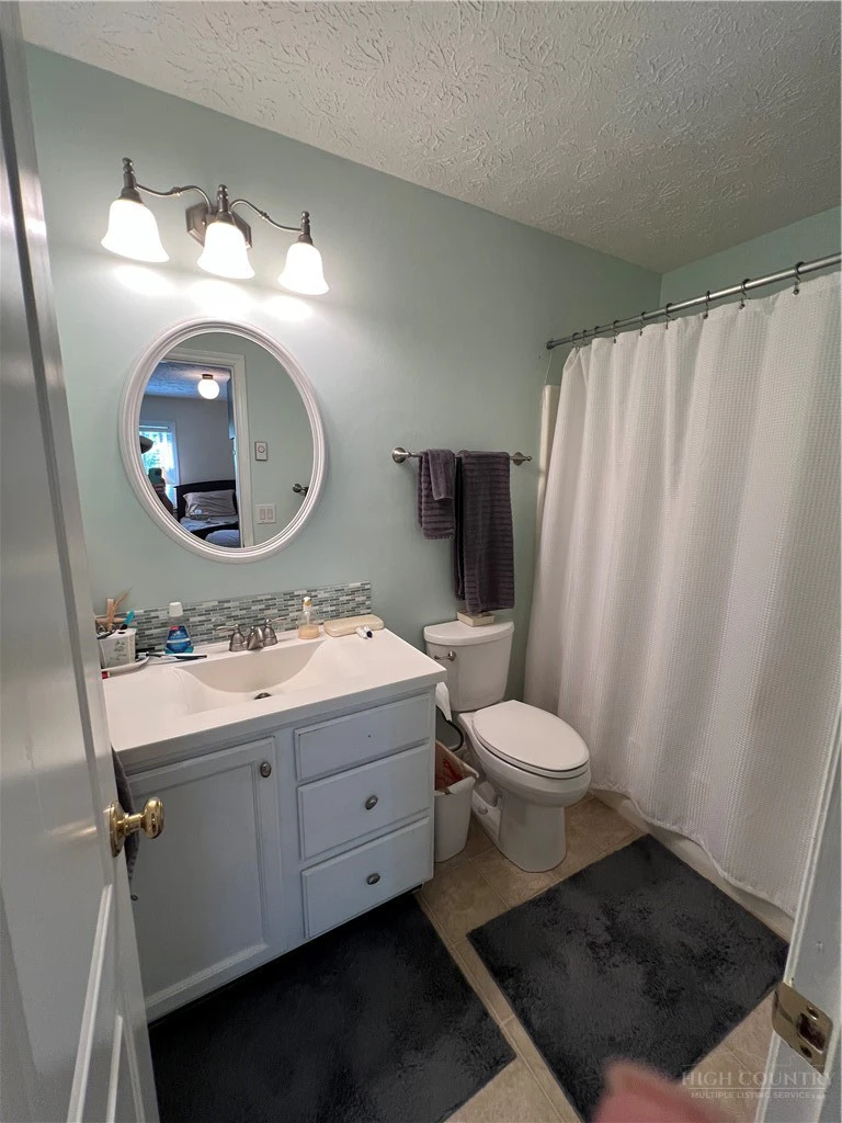 Image number 11 for the current listing