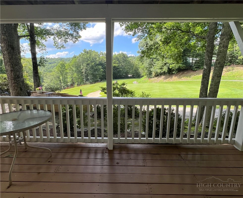 Image number 17 for the current listing
