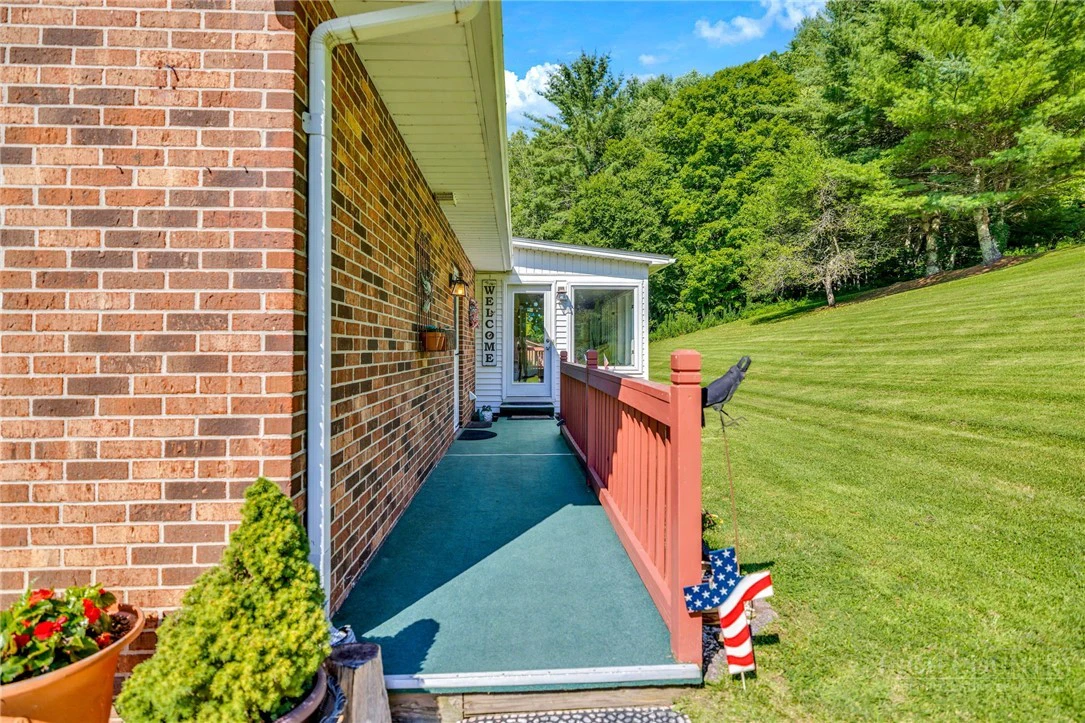 Image number 20 for the current listing