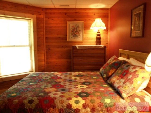 Image number 7 for the current listing