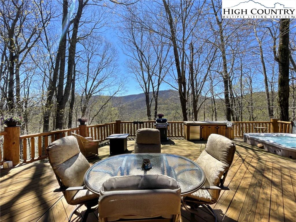 Image number 14 for the current listing