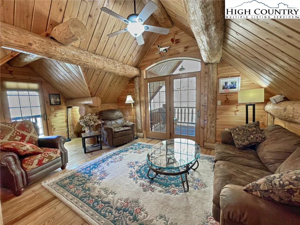 Image number 6 for the current listing