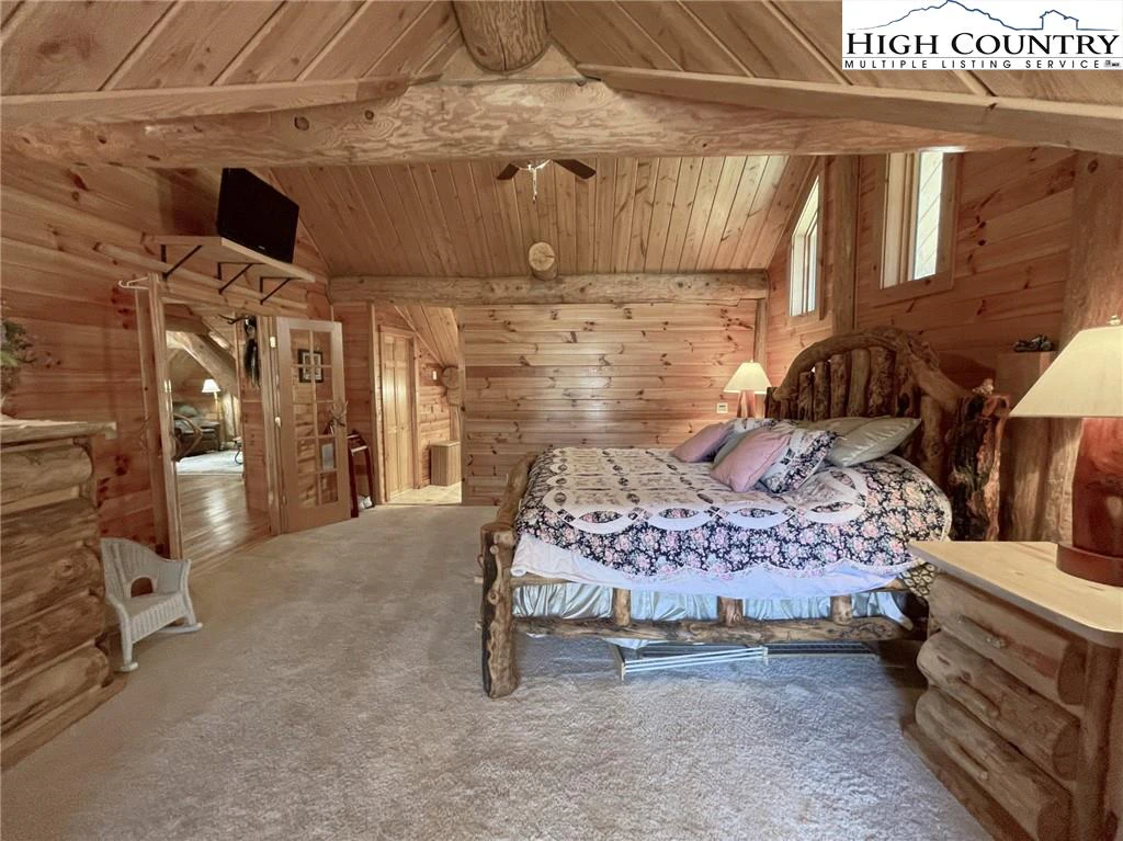 Image number 10 for the current listing