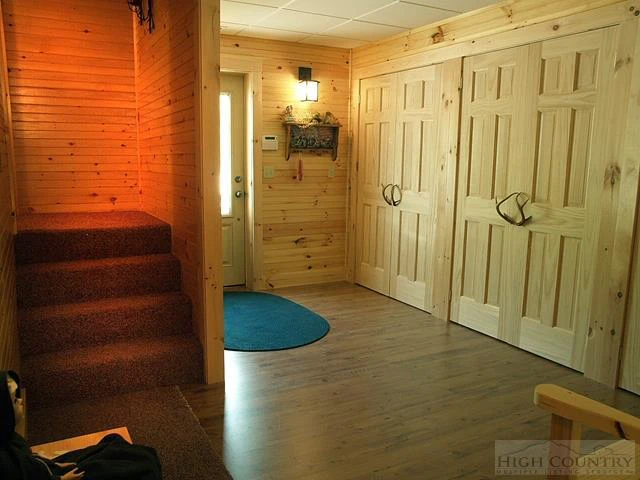 Image number 6 for the current listing