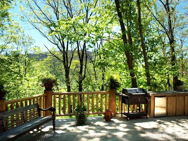 Image number 19 for the current listing