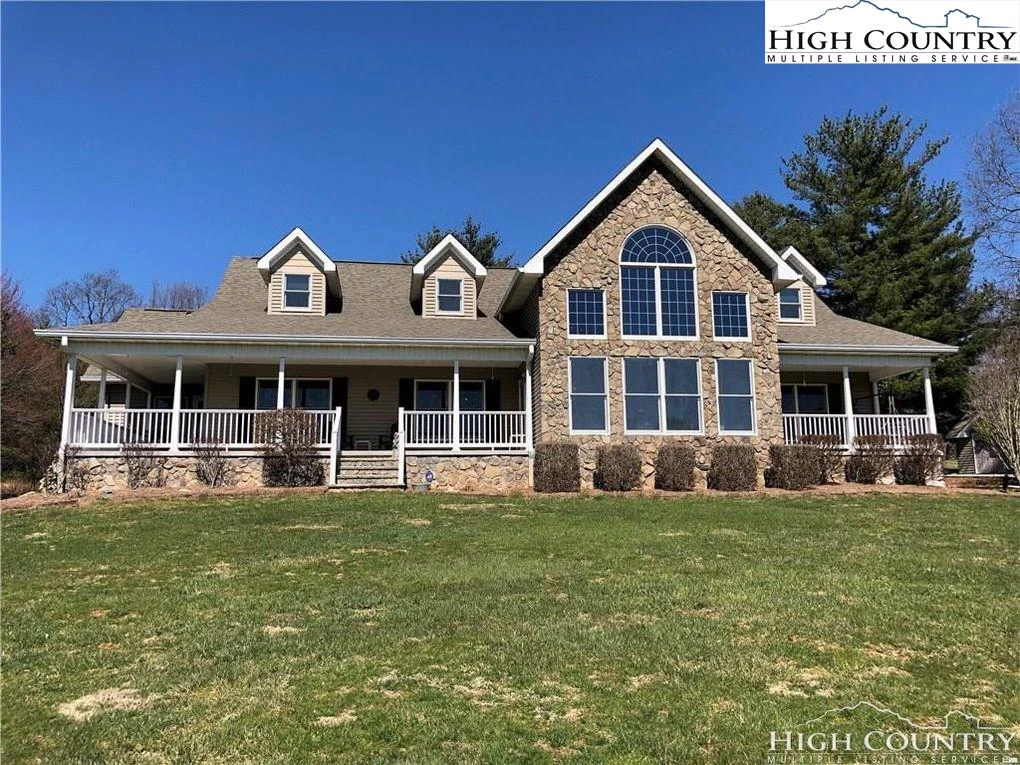 Image number 1 for the current listing