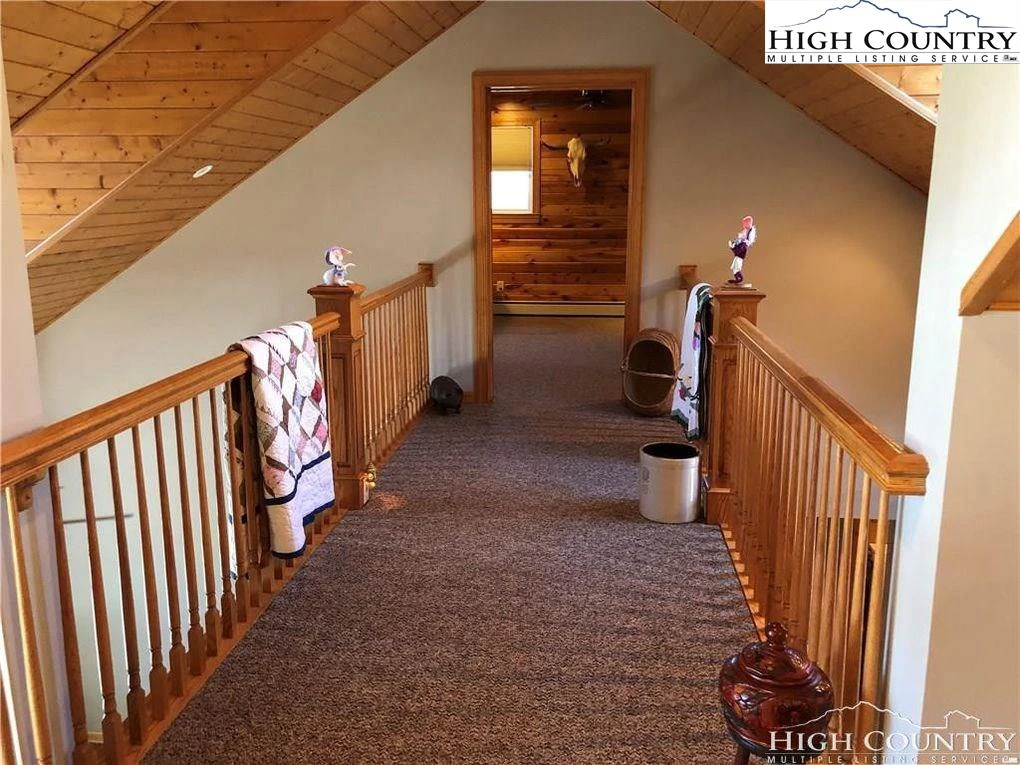 Image number 3 for the current listing