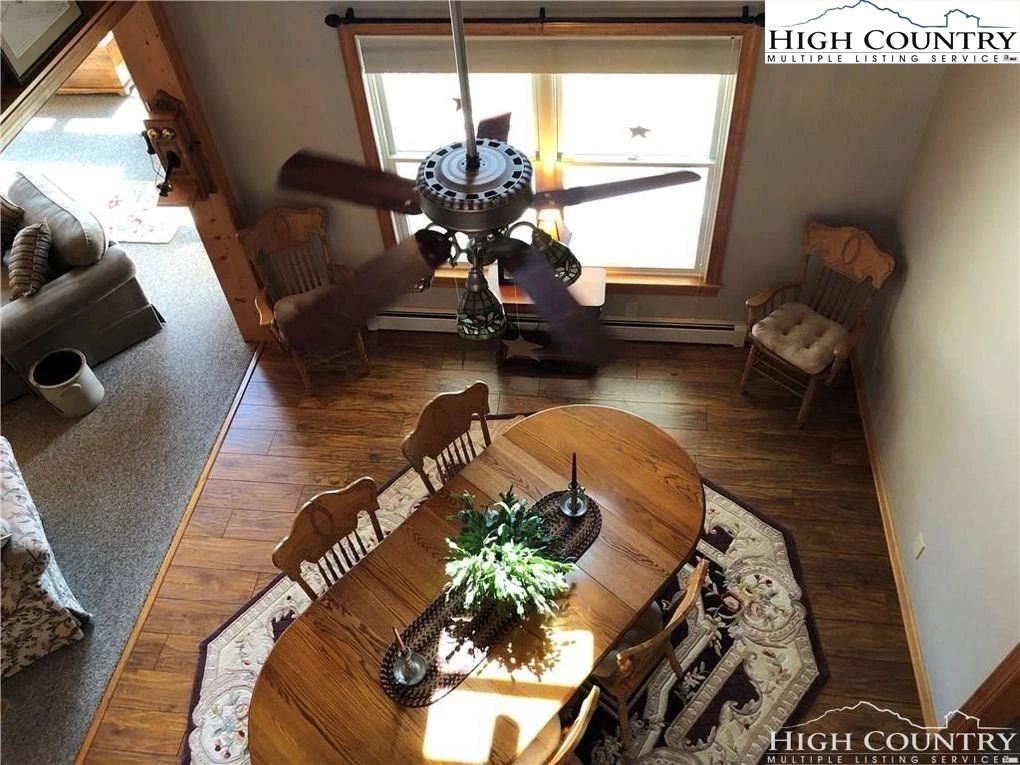 Image number 6 for the current listing