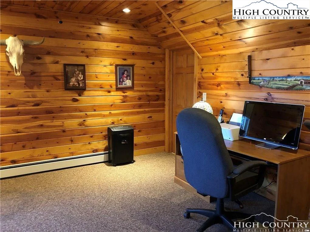 Image number 7 for the current listing