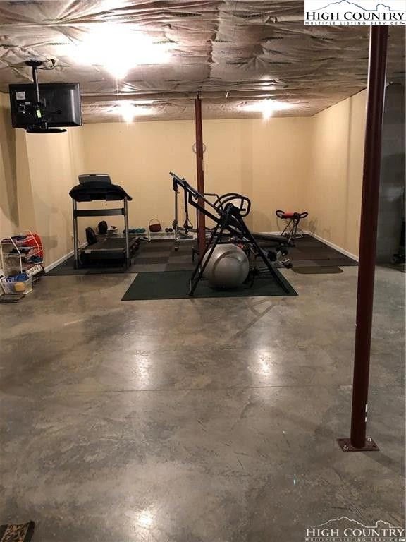 Image number 11 for the current listing