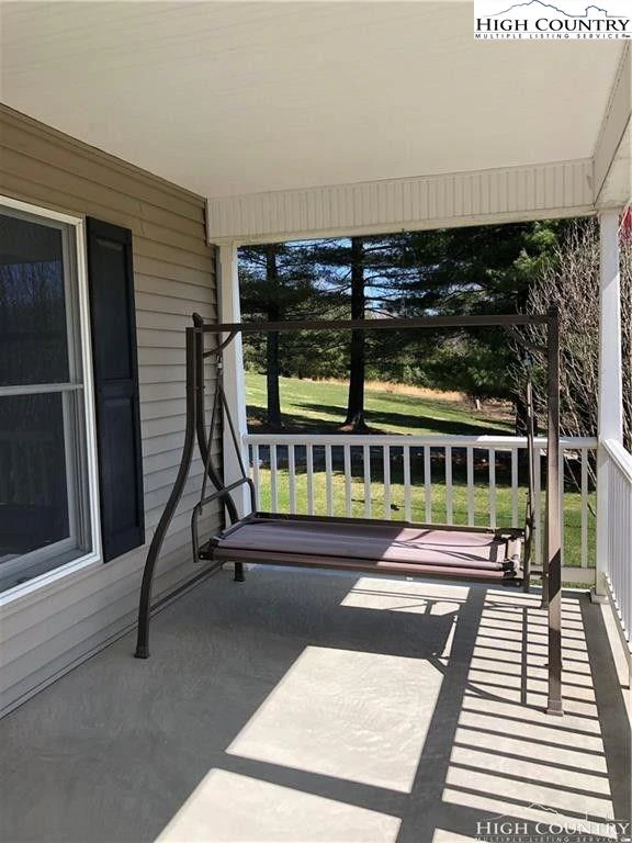 Image number 17 for the current listing