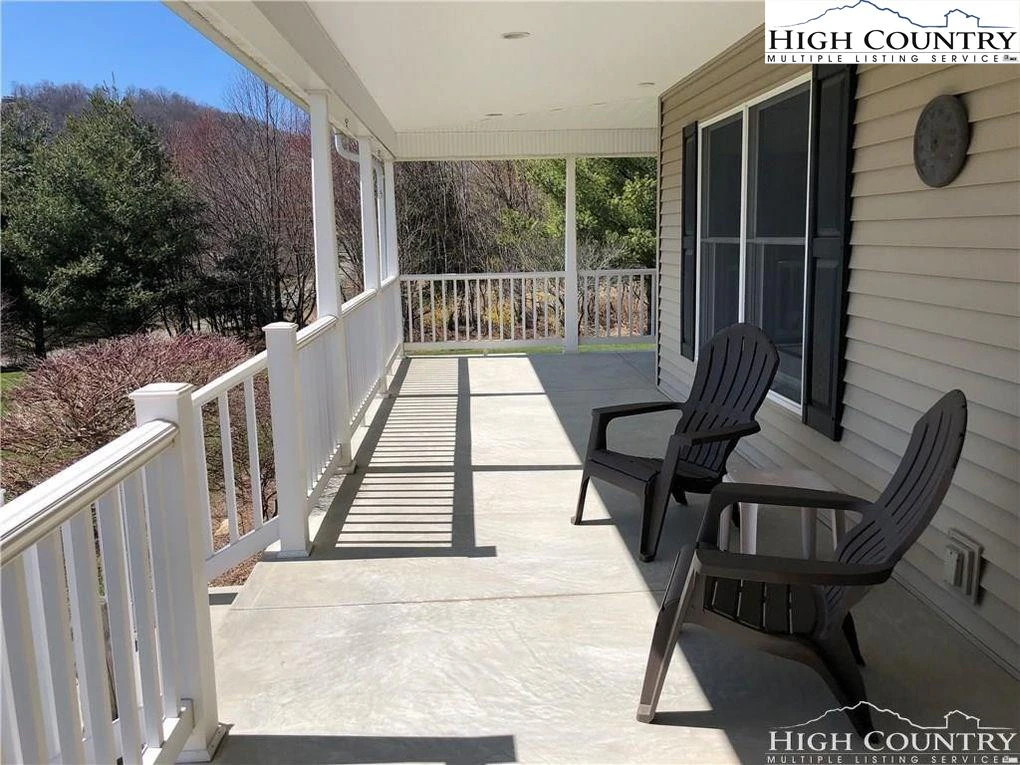 Image number 18 for the current listing